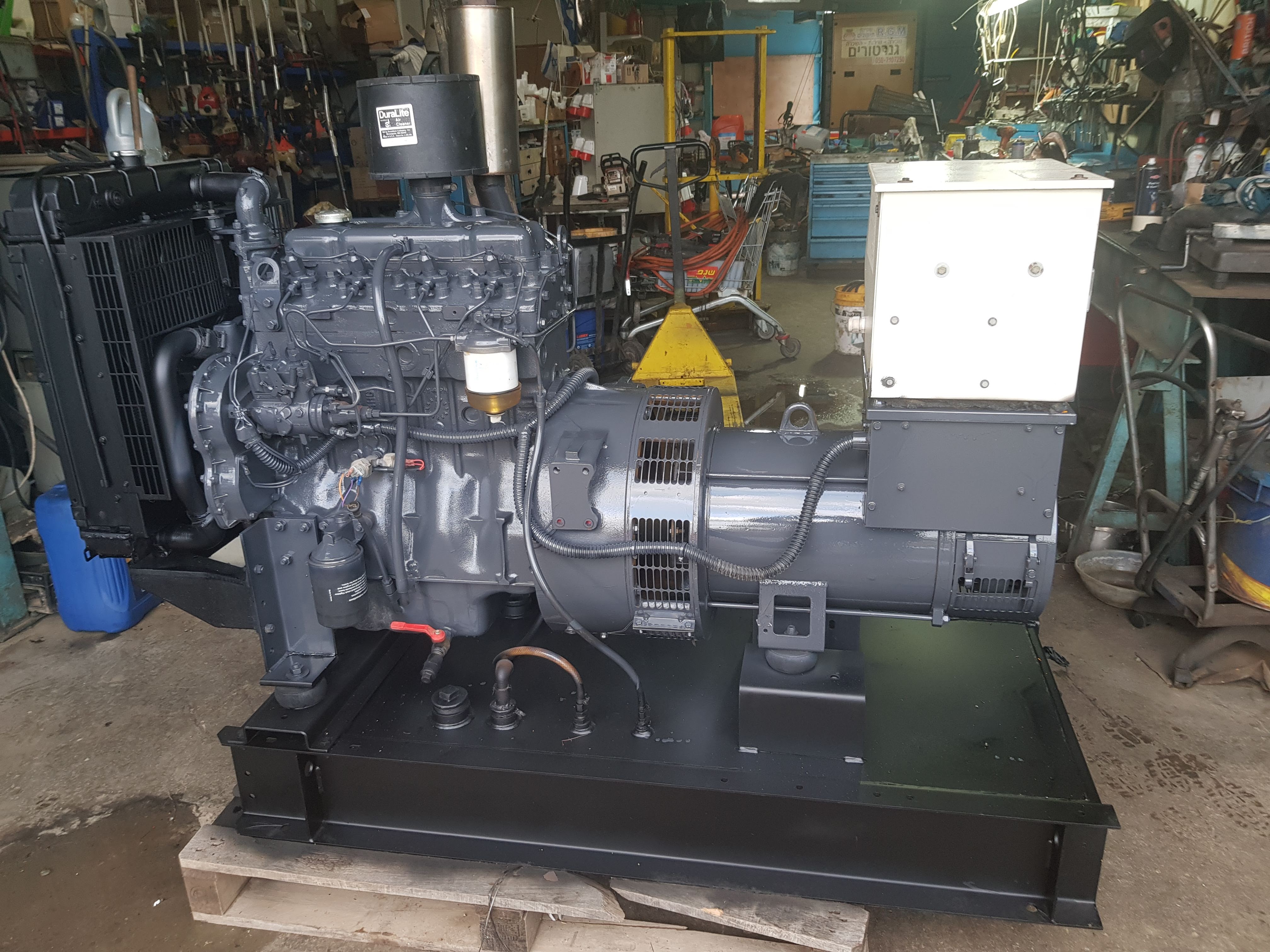 תמונה 1 ,גנרטור פרקינס 42KVA למכירה במעונה ציוד לתעשייה  גנרטורים