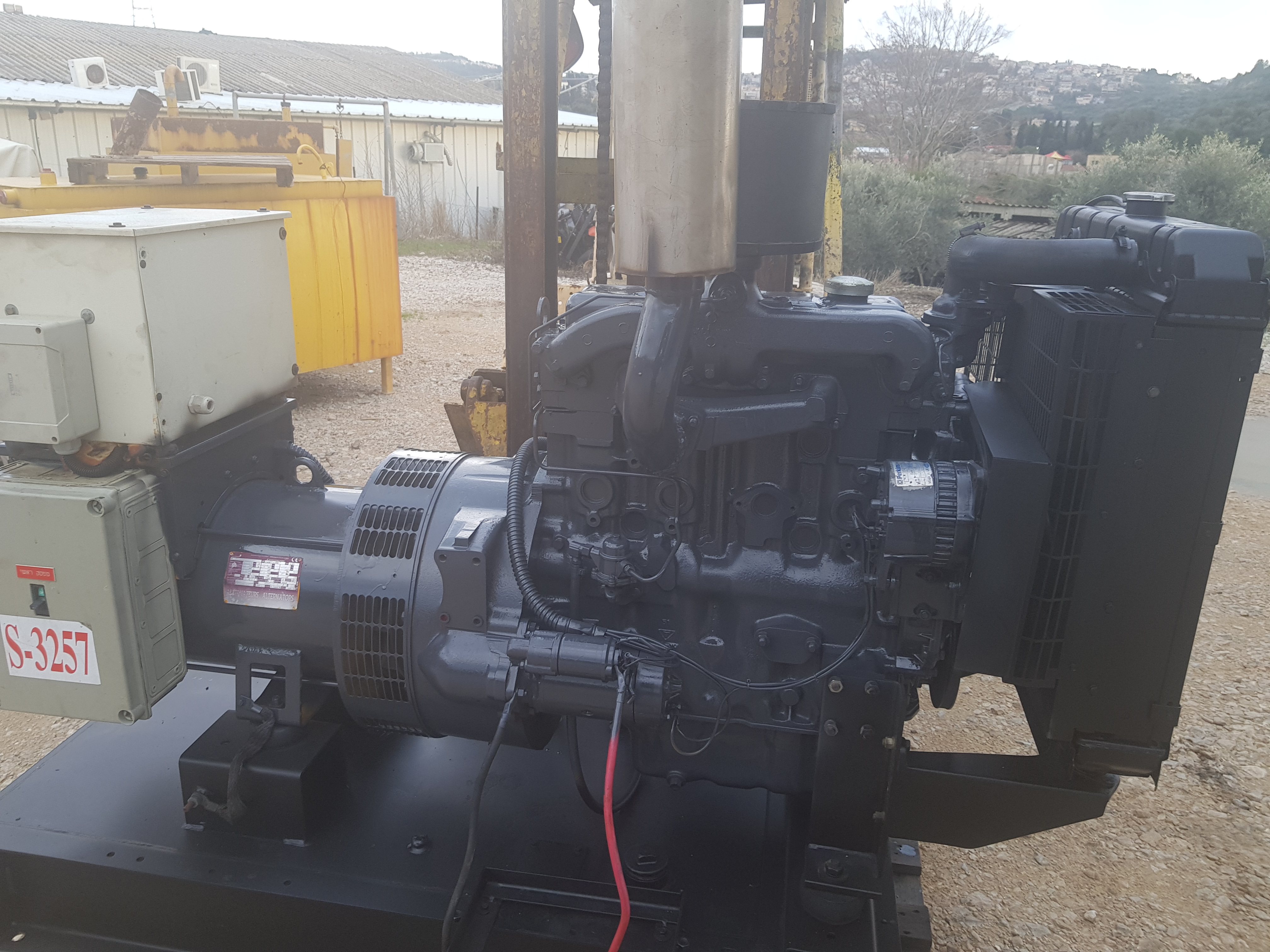 תמונה 2 ,גנרטור פרקינס 42KVA למכירה במעונה ציוד לתעשייה  גנרטורים