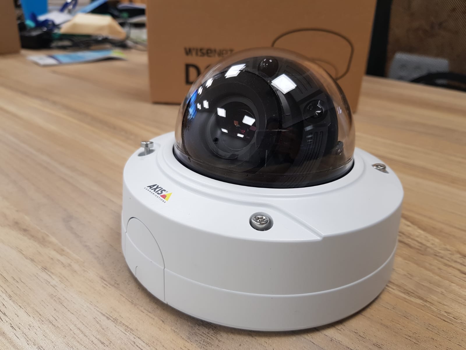 תמונה 2 ,מצלמת IP DOME AXIS למכירה באשקלון צילום  מצלמות אבטחה