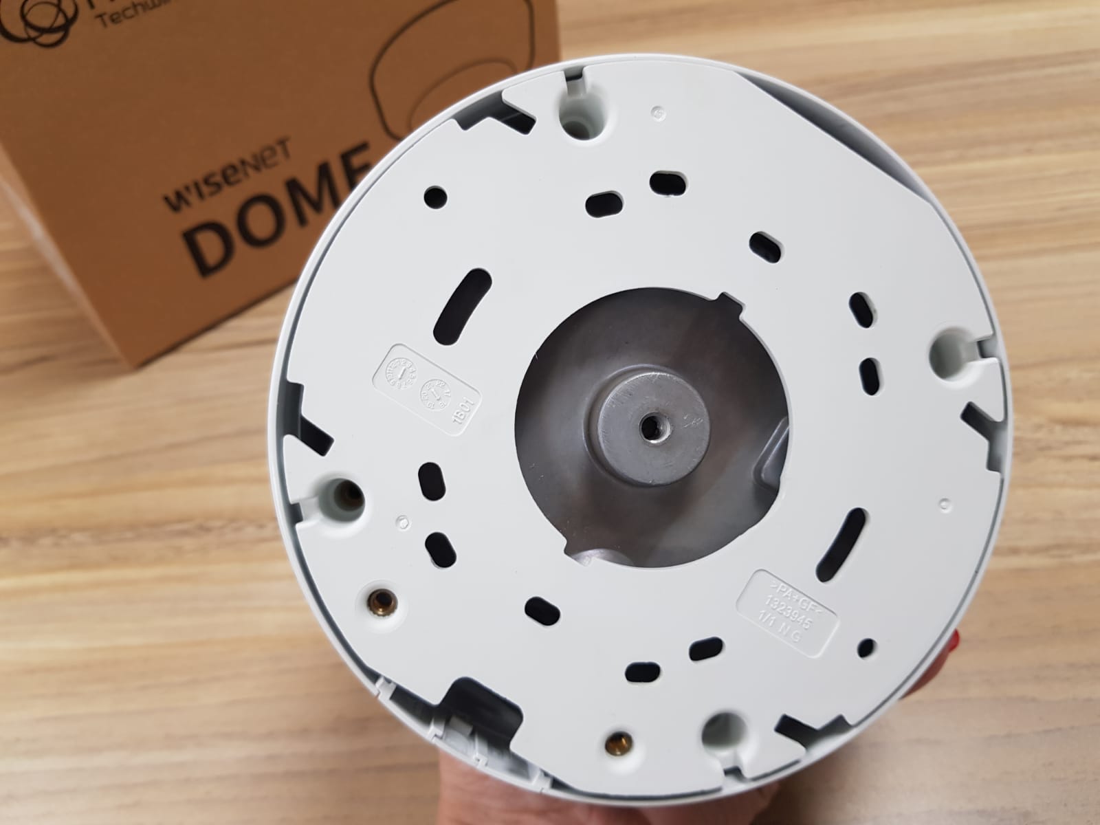 תמונה 3 ,מצלמת IP DOME AXIS למכירה באשקלון צילום  מצלמות אבטחה
