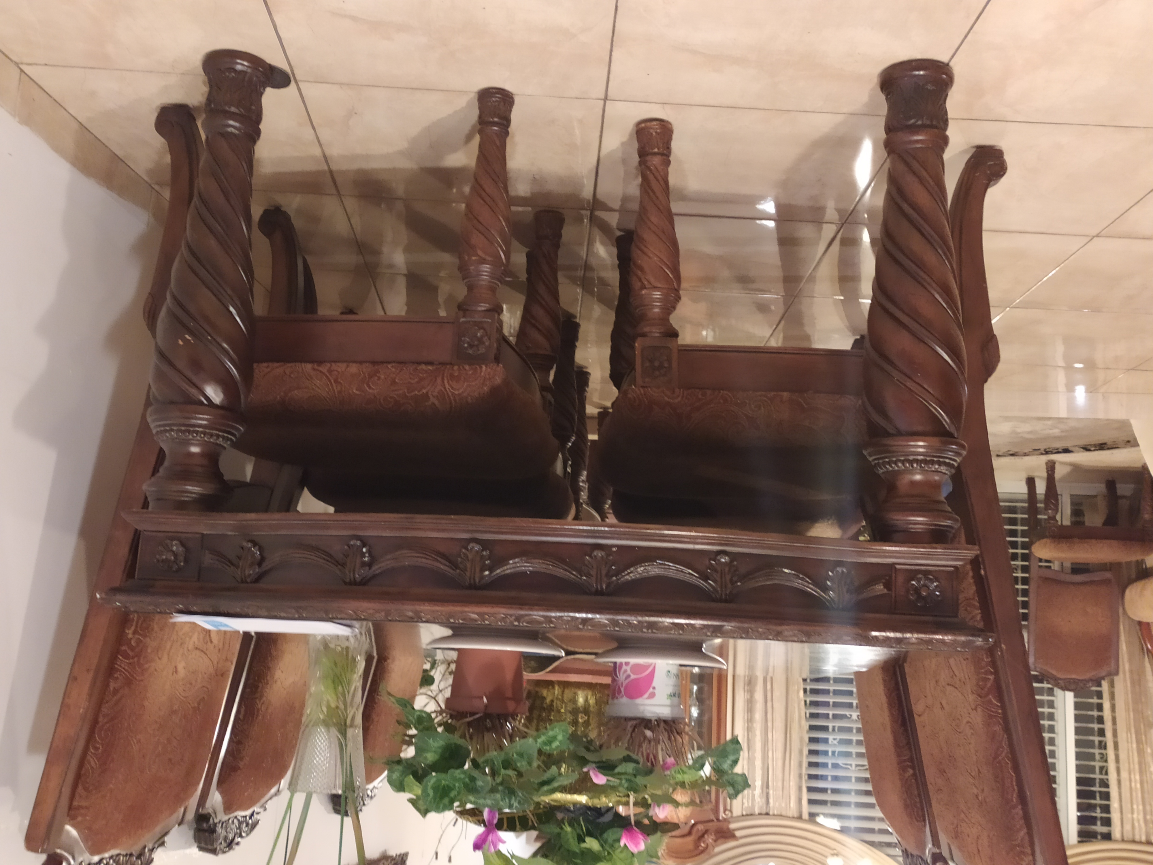 תמונה 1 ,שולחן אוכל ו8 כסאות למכירה בחיפה ריהוט  פינת אוכל