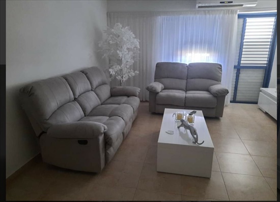 תמונה 1 ,סלון 2 ו 3 מושבים עם ריקלנרים למכירה באילת ריהוט  סלון
