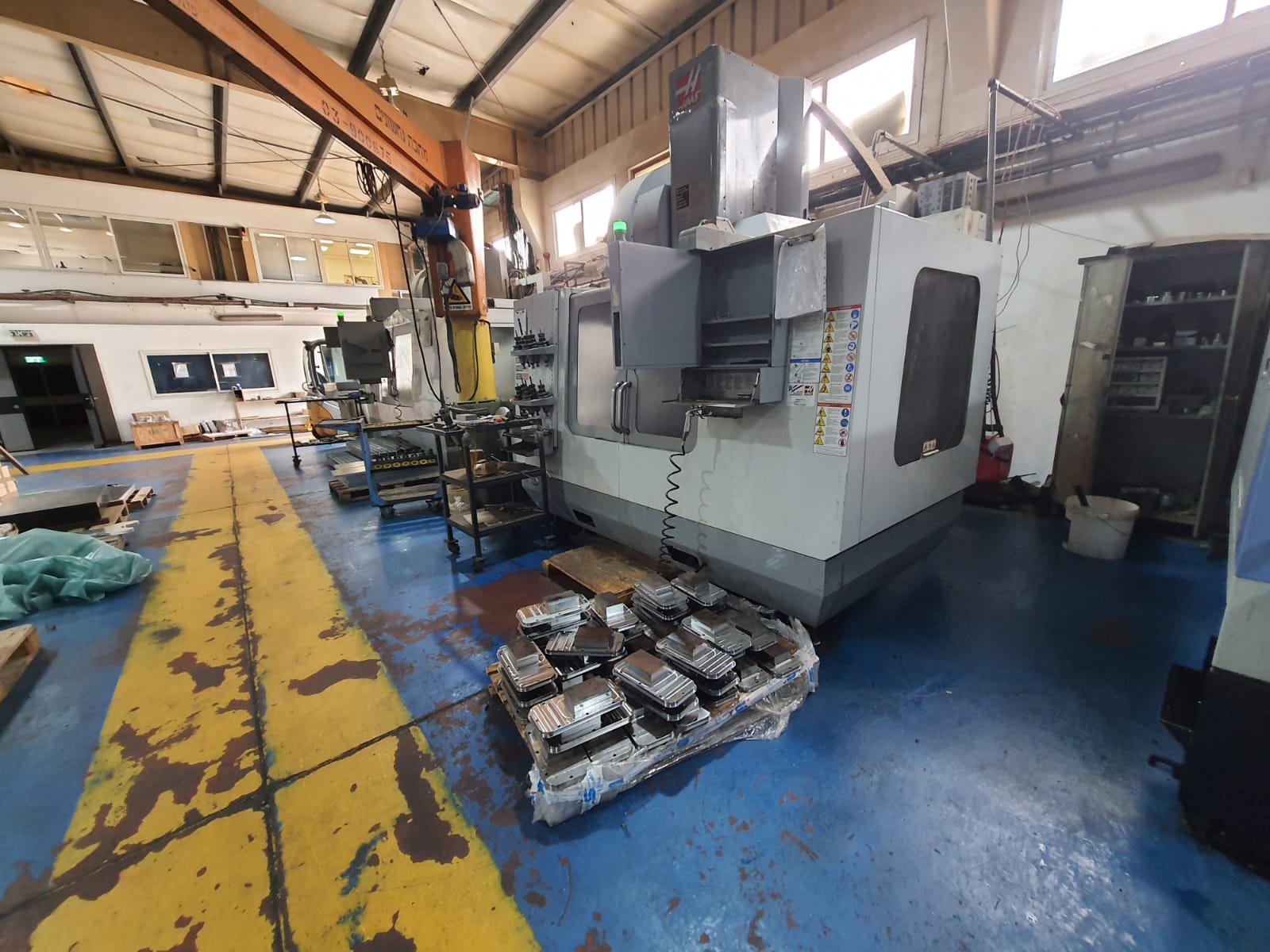 תמונה 2 ,כרסומת HAAS VF3 BYT50 למכירה בלוד ציוד לתעשייה  מכונות