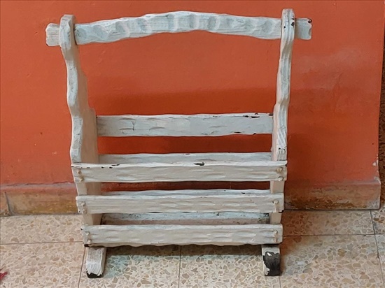 תמונה 1 ,מעמד לעיתונים למכירה ברמת גן ריהוט  אחר