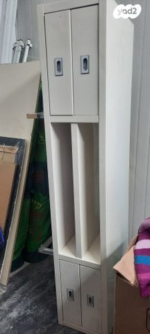 תמונה 1 ,מזנון לבן אפוקסי +רגלים ניקל למכירה בירושלים ריהוט  מזנון