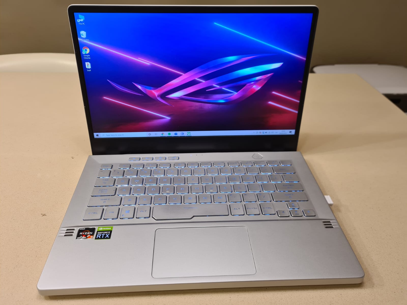 תמונה 1 ,מחשב נייד גיימינג Asus מטורף למכירה בGIVAT SHMUEL מחשבים וציוד נלווה  מחשב נייד