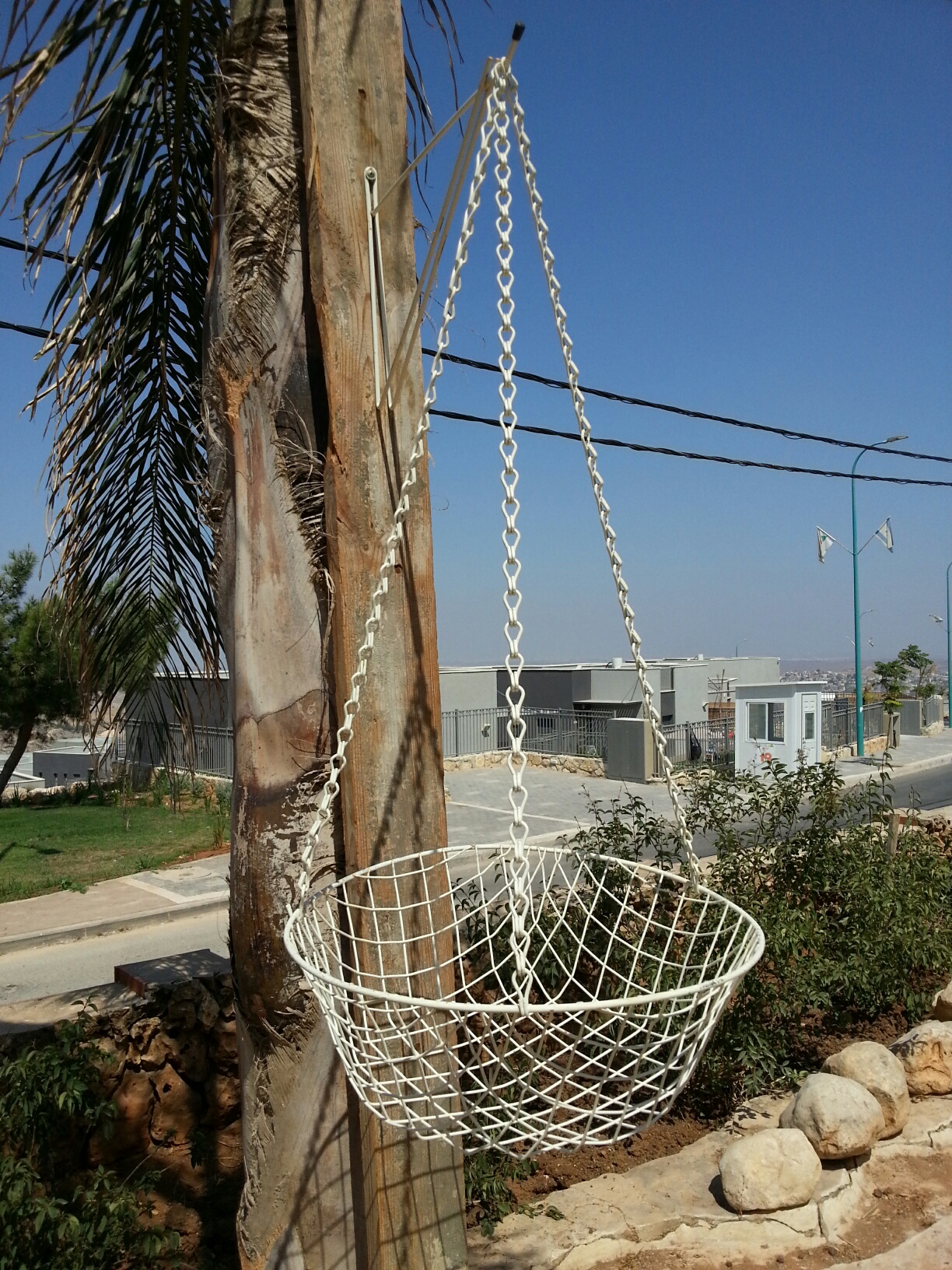 תמונה 1 ,זרועות לעציצים  למכירה בנעלה לבית  חפצי נוי