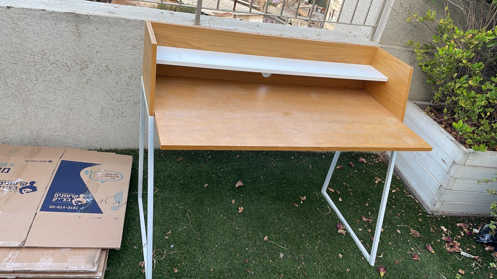 תמונה 1 ,שולחן כתיבה מדהים מעץ איכותי למכירה בתל אביב ריהוט  שולחנות