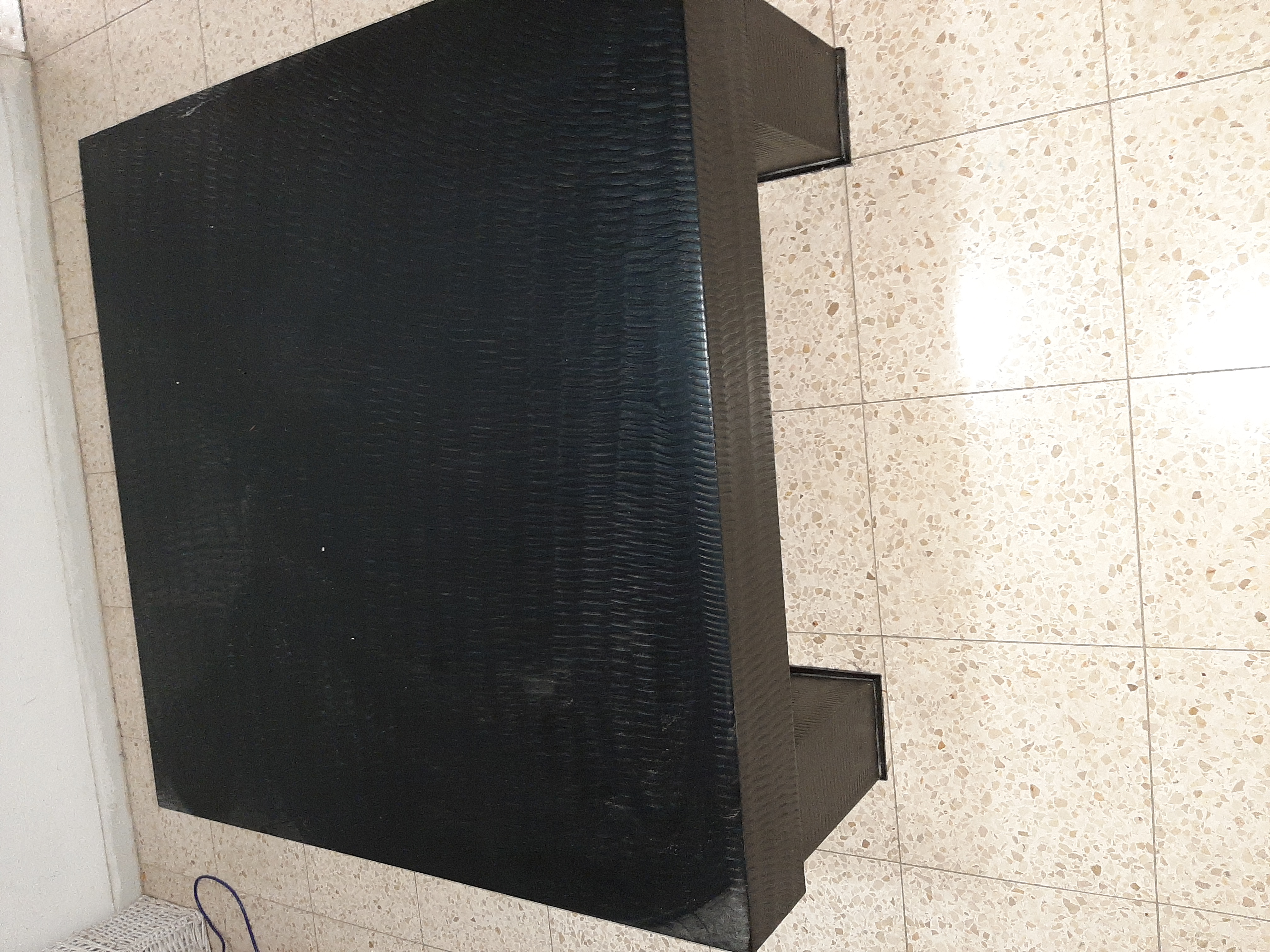 תמונה 3 ,מזנון לטלוויזיה וויטרינה במצב  למכירה בהו השרון ריהוט  מזנון/ ויטרינה