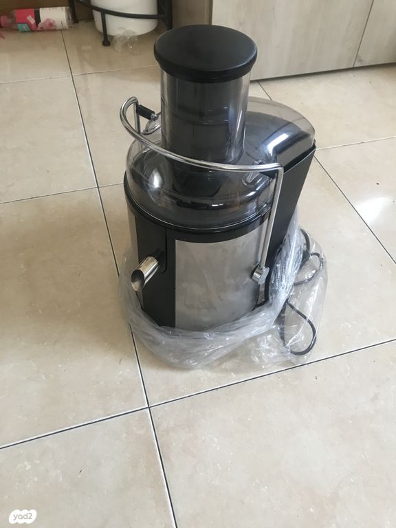 תמונה 4 ,מסחטת מיצים  למכירה ברמת גן מוצרי חשמל  מסחטה