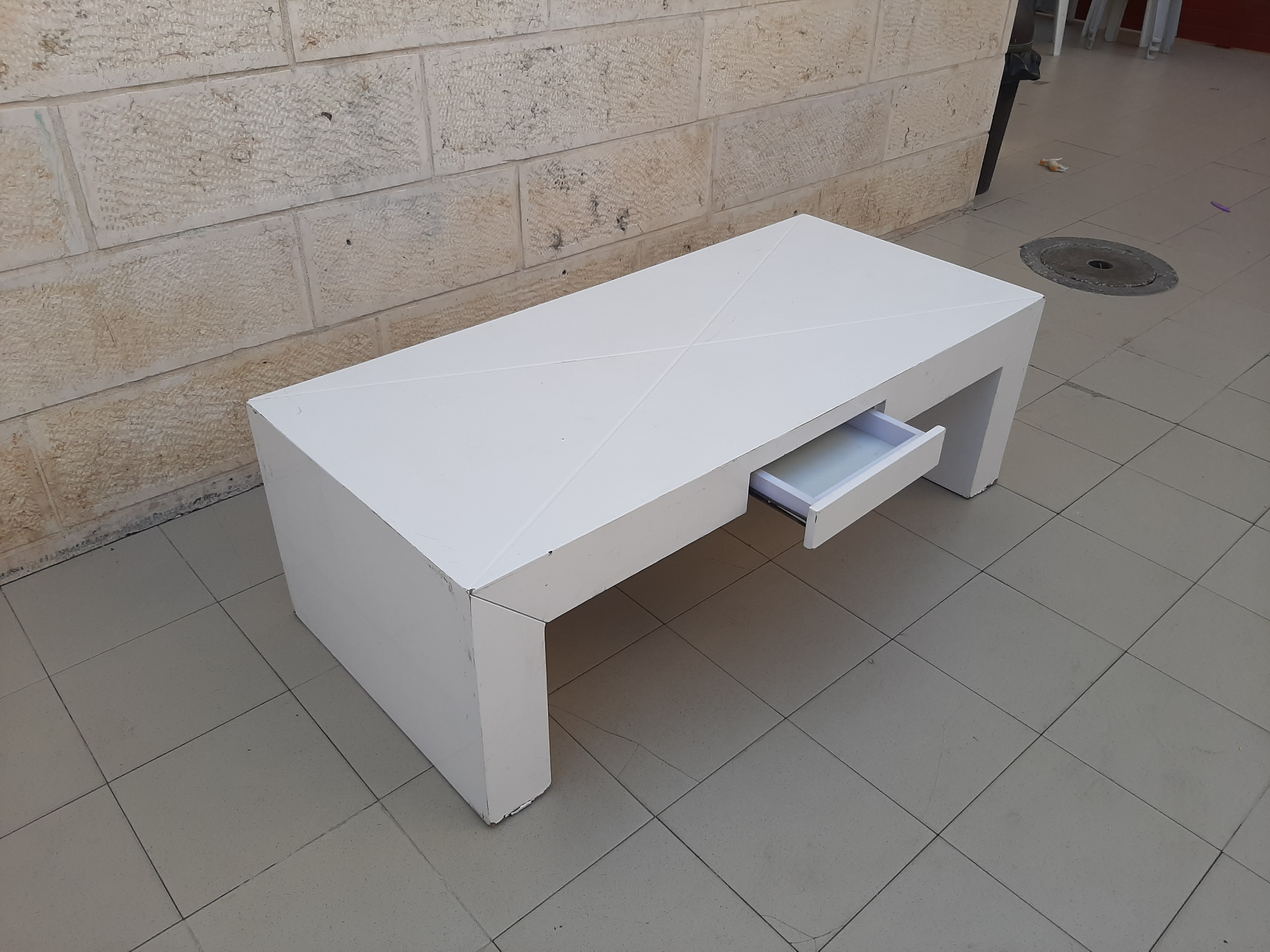 תמונה 4 ,שולחן סלון צבע איפוקסי לק תנור למכירה בירושלים ריהוט  שולחנות