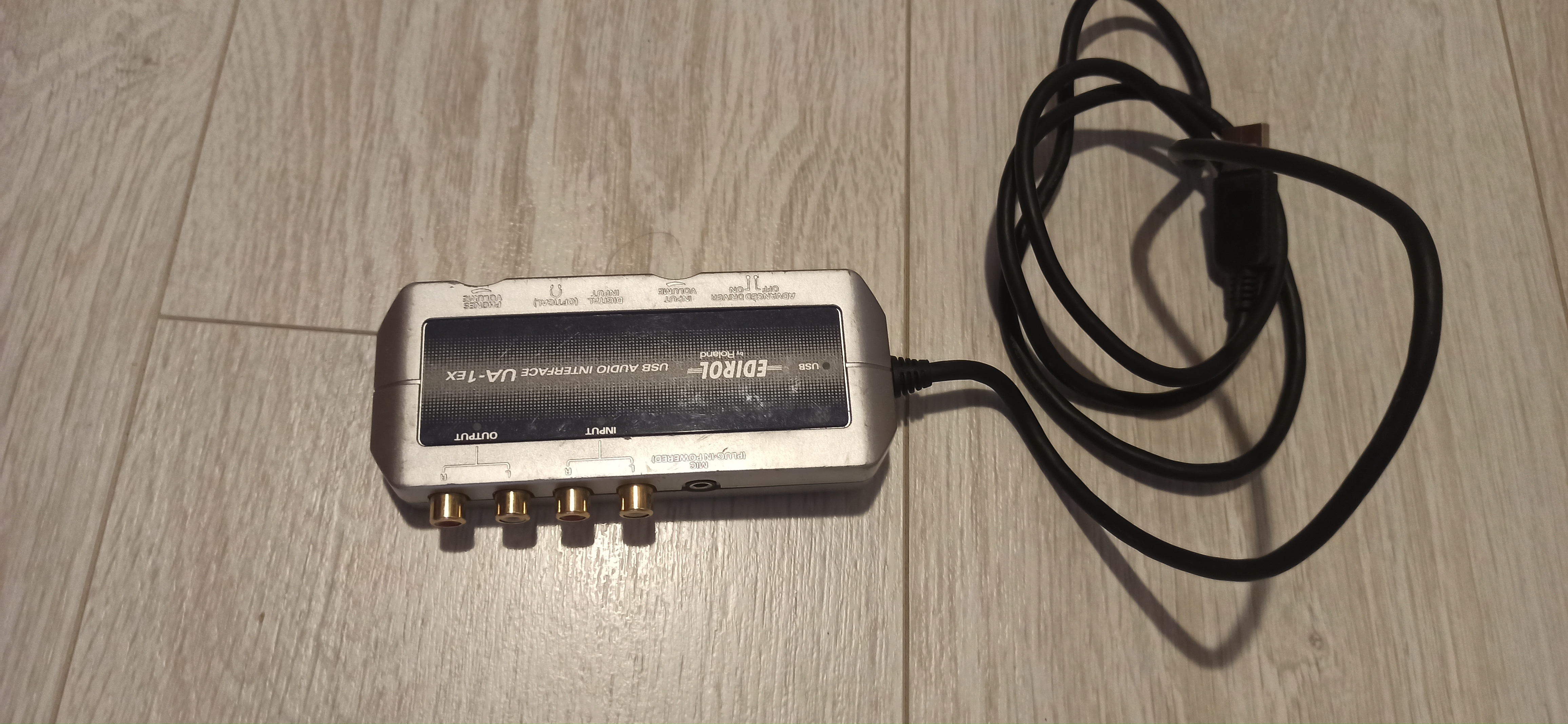 תמונה 1 ,כרטיס קול אנלוגי של ROLAND  למכירה בקרית ים מחשבים וציוד נלווה  אביזרים