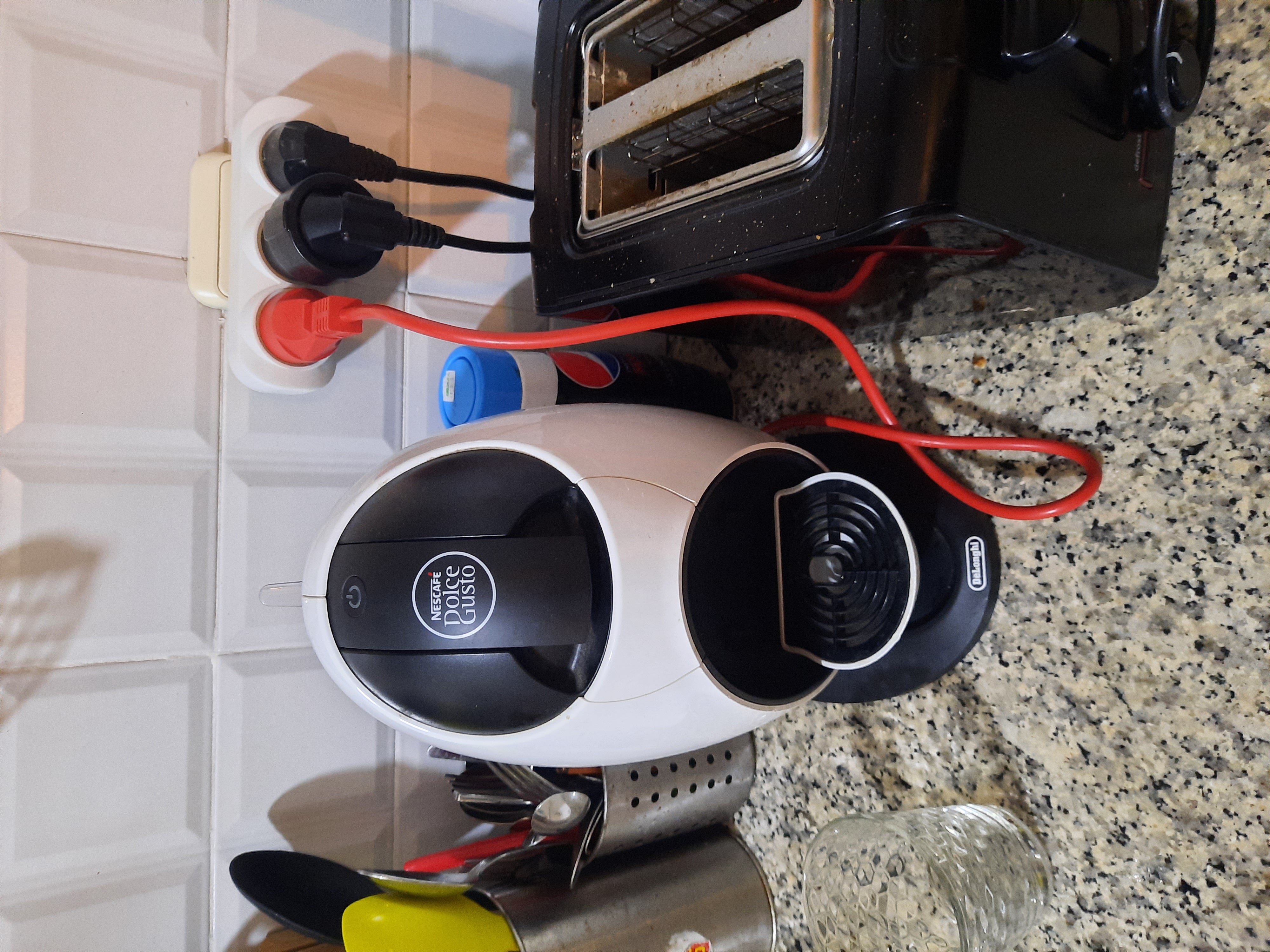 תמונה 2 ,Nescafe Dolce Gusto capsul למכירה בתל אביב מוצרי חשמל  מכונת קפה