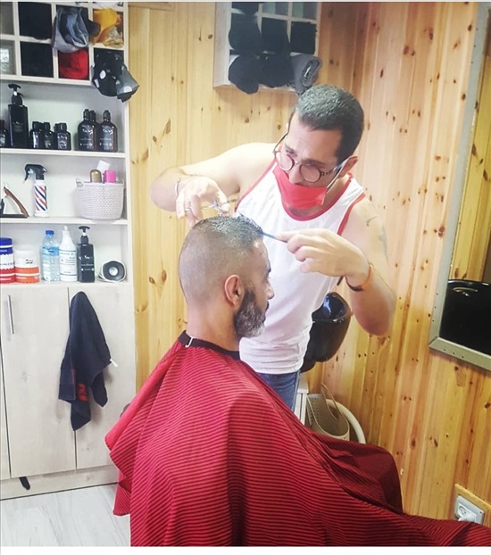 תמונה 2 ,מספרה ניידת  למכירה בחיפה  מבנים ניידים  אחר