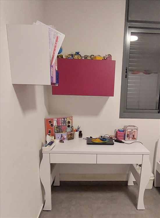 תמונה 1 ,שולחן כתיבה וקלאפה למכירה בהרצליה ריהוט  ספריה