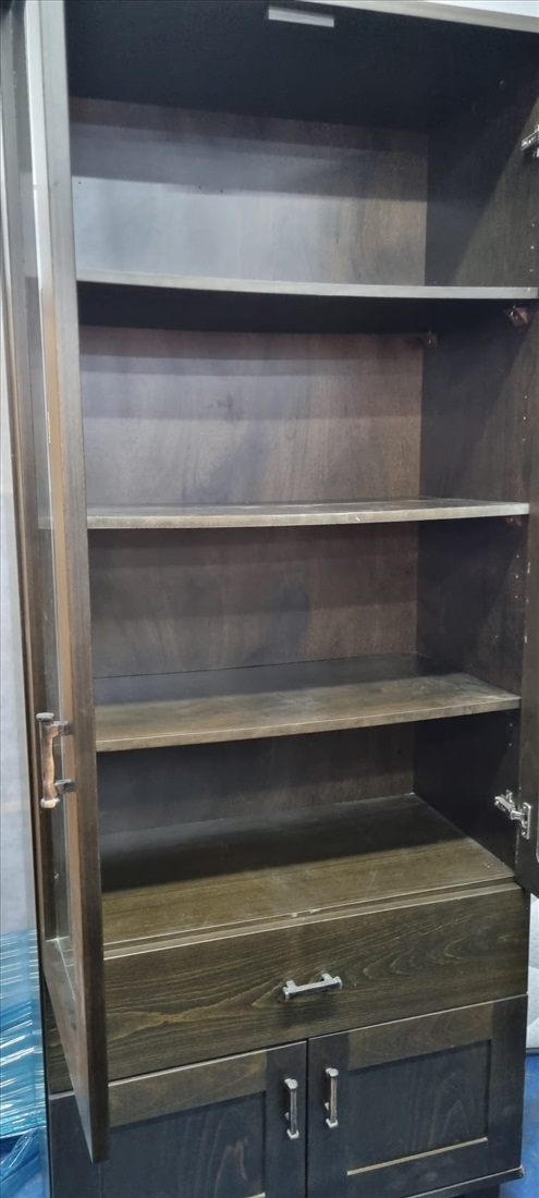 תמונה 3 ,מזנון מעץ מלא למכירה באזור ריהוט  מזנון/ ויטרינה