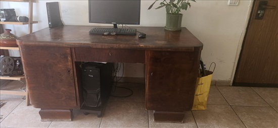 תמונה 2 ,שולחן כתיבה למכירה בגבעת שמואל ריהוט  ענתיקות