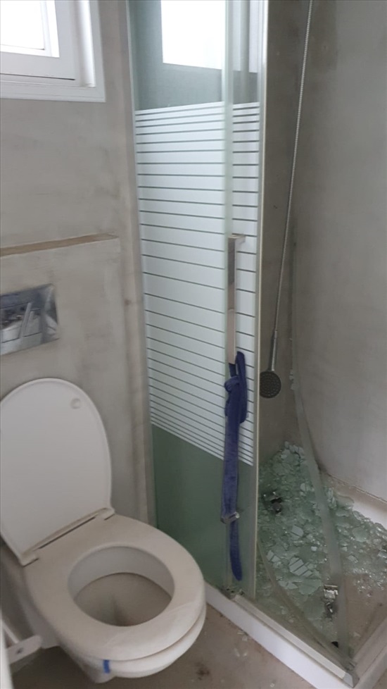 תמונה 6 ,קראוון למגורים למכירה בכנף מבנים ניידים  צימר