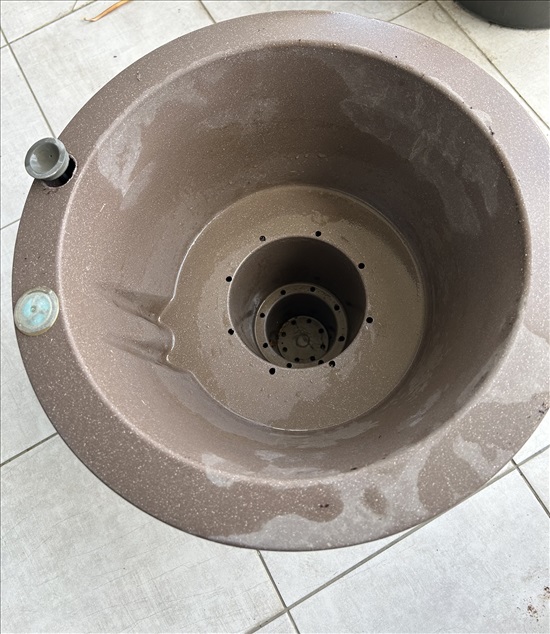 תמונה 2 ,עציץ השקיה עצמית למכירה ברמת גן לגינה  עצים ועציצים