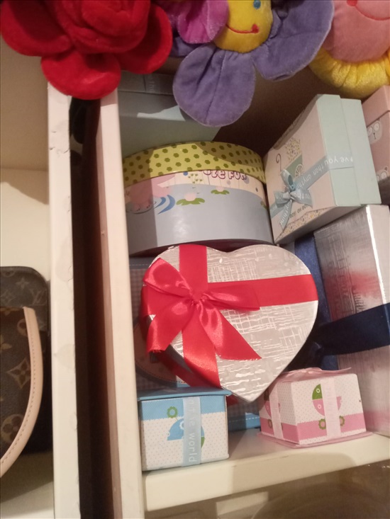 תמונה 4 ,סרטים קופסאות סלסלאות עגלות . למכירה באשדוד ציוד לעסקים  אחר