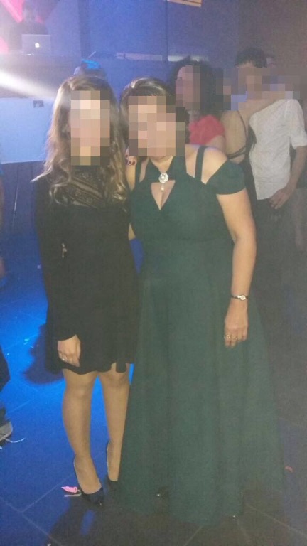 תמונה 2 ,שמלה לארוע בצבע ירוק בקבוק למכירה בחולון ביגוד ואביזרים  שמלות ערב
