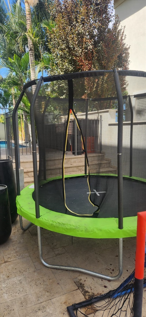 תמונה 1 ,טרמפולינה למכירה בבת ים צעצועי ילדים  צעצועים לתינוקות