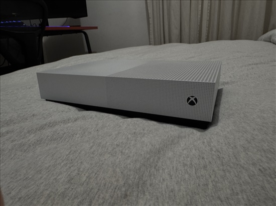 תמונה 2 , Xbox one s digital  למכירה בבית יוסף מחשבים וציוד נלווה  אחר