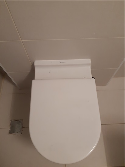 תמונה 4 ,2 קערות סכוכית עם ארון תחתון למכירה בתל אביב כלים סניטריים  לאמבטיה ולשירותים