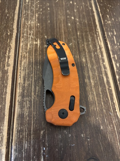 תמונה 2 ,אולר הדגל של חברת SOG - kiki למכירה בכפר סבא למטייל ולמתגייס  אולרים וסכינים