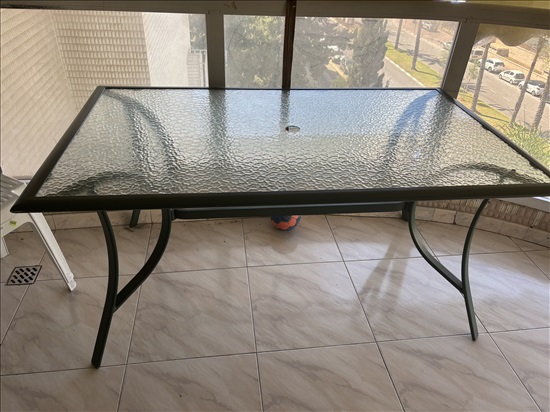 תמונה 2 ,שולחן למרפסת או לגינה  למכירה בחולון למסירה  לגינה