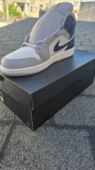 תמונה 1 ,Air Jordan 1 Mid למכירה בג'דיידה מכר ביגוד ואביזרים  נעליים