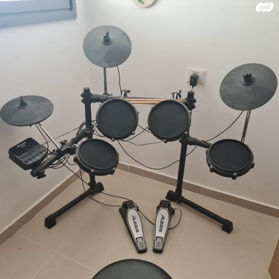 תמונה 3 ,מערכת תופים אלקטרונית ALESIS למכירה בפרדס חנה-כרכור כלי נגינה  תופים