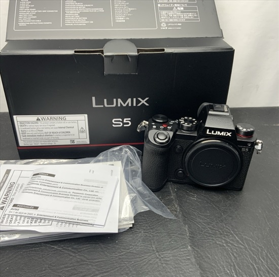 תמונה 1 ,LUMIX S5 4K עם עדשה 20-60 מ"מ למכירה בנוף איילון צילום  מצלמה דיגיטלית
