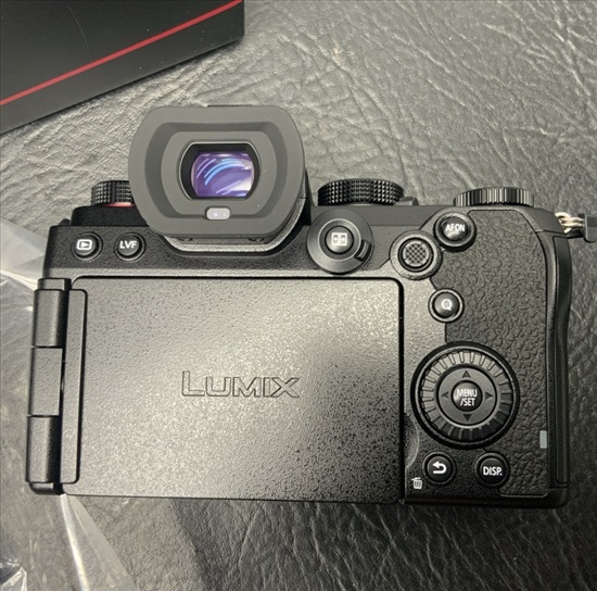תמונה 4 ,LUMIX S5 4K עם עדשה 20-60 מ"מ למכירה בנוף איילון צילום  מצלמה דיגיטלית