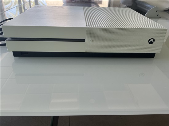 תמונה 1 ,Xbox one חדש + כבל למכירה באור יהודה משחקים וקונסולות  XBox ONE