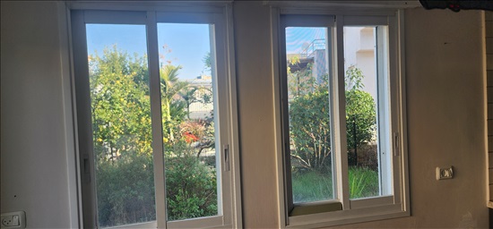 תמונה 1 ,חלונות  למכירה באבטין  תכולת דירה  שונות