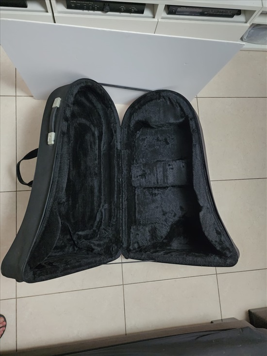 תמונה 3 ,תיק מצויין לטובה למכירה בפתח תקווה כלי נגינה  כלי נשיפה