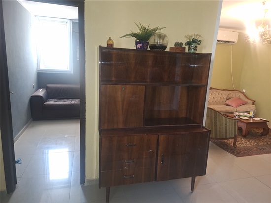 תמונה 1 ,מזנון ויטרינה למכירה ברמלה ריהוט  מזנון/ ויטרינה