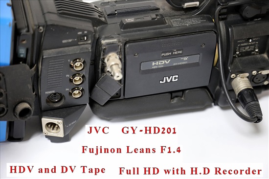 תמונה 8 ,מצלמת וידיאו JVC GY-HD201 למכירה בעכו צילום  מצלמת וידאו