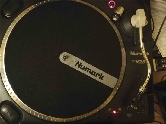 תמונה 2 ,מערת DVS vinyl Traktor למכירה בגיתית ציוד לדיג'יי ואולפנים  קונסולה cdj