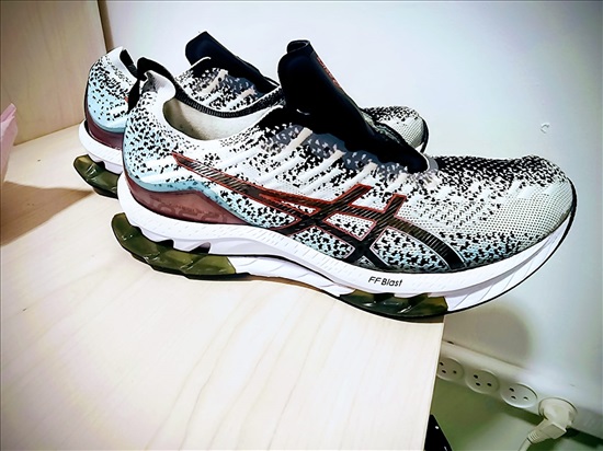 תמונה 1 ,Saucony, Asics, Nike  למכירה בירושלים ביגוד ואביזרים  נעלי ספורט