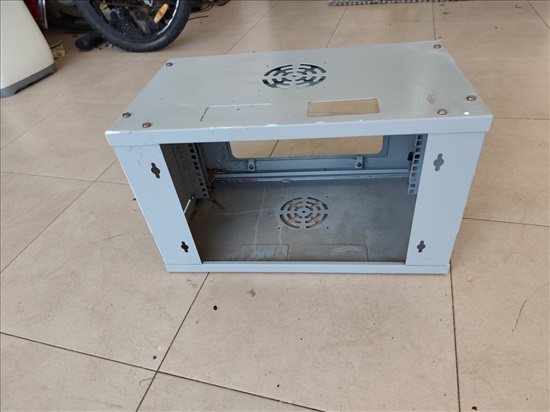תמונה 1 ,ארון תקשורת / רשת קטן לתלייה  למכירה בכפר ביל"ו תקשורת  ארונות תקשורת