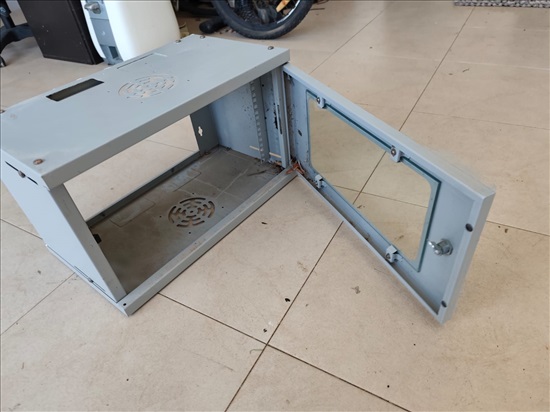 תמונה 3 ,ארון תקשורת / רשת קטן לתלייה  למכירה בכפר ביל"ו תקשורת  ארונות תקשורת