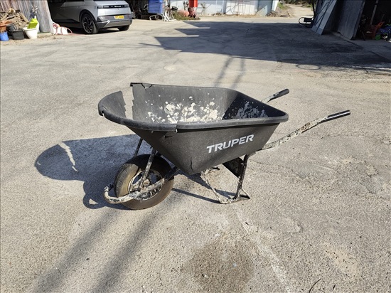 תמונה 4 ,מריצה   truper לעבודות גינון  למכירה בכפר ביל"ו לגינה  כלים לגינה