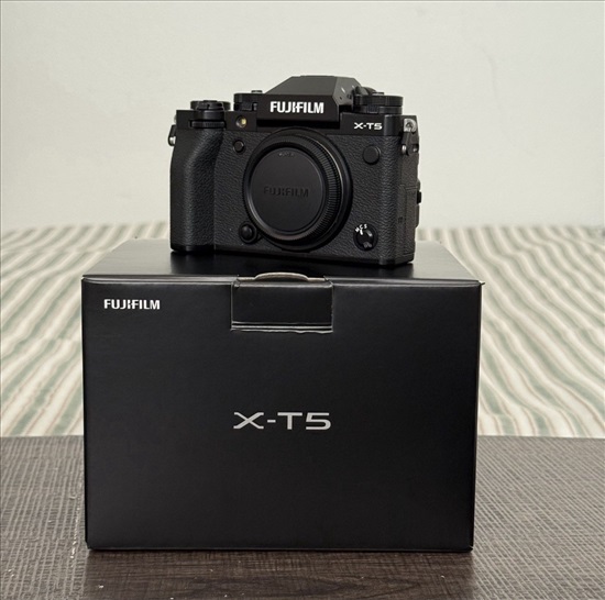 תמונה 2 ,מצלמת פוג'יפילם X-T5 40.2 מגה  למכירה בבת ים צילום  מצלמה דיגיטלית