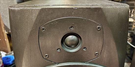 תמונה 6 ,מוניטורים מקצועיים של TANNOY  למכירה בתל אביב ציוד לדיג'יי ואולפנים  מוניטורים