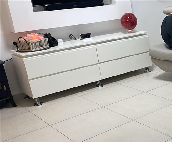 תמונה 2 ,מזנון + שולחן סלון למכירה בקרני שומרון ריהוט  מזנון/ ויטרינה