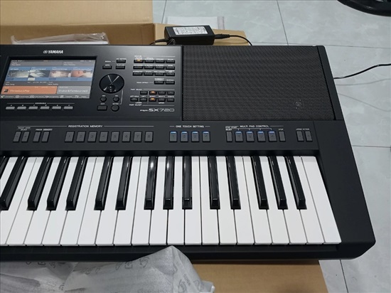 תמונה 2 ,תחנת עבודה של Yamaha PSR-SX720 למכירה בנתניה כלי נגינה  קלידים