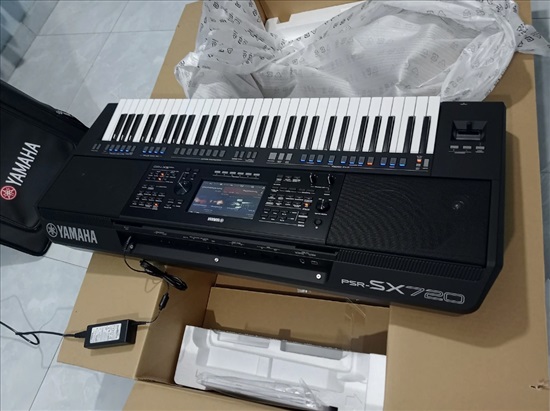 תמונה 4 ,תחנת עבודה של Yamaha PSR-SX720 למכירה בנתניה כלי נגינה  קלידים