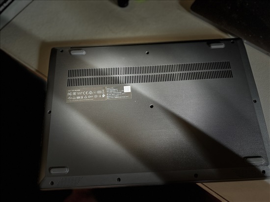 תמונה 2 ,Lenovo V15 מסך 15.6 אינץ' במצב למכירה במזור מחשבים וציוד נלווה  מחשב נייד